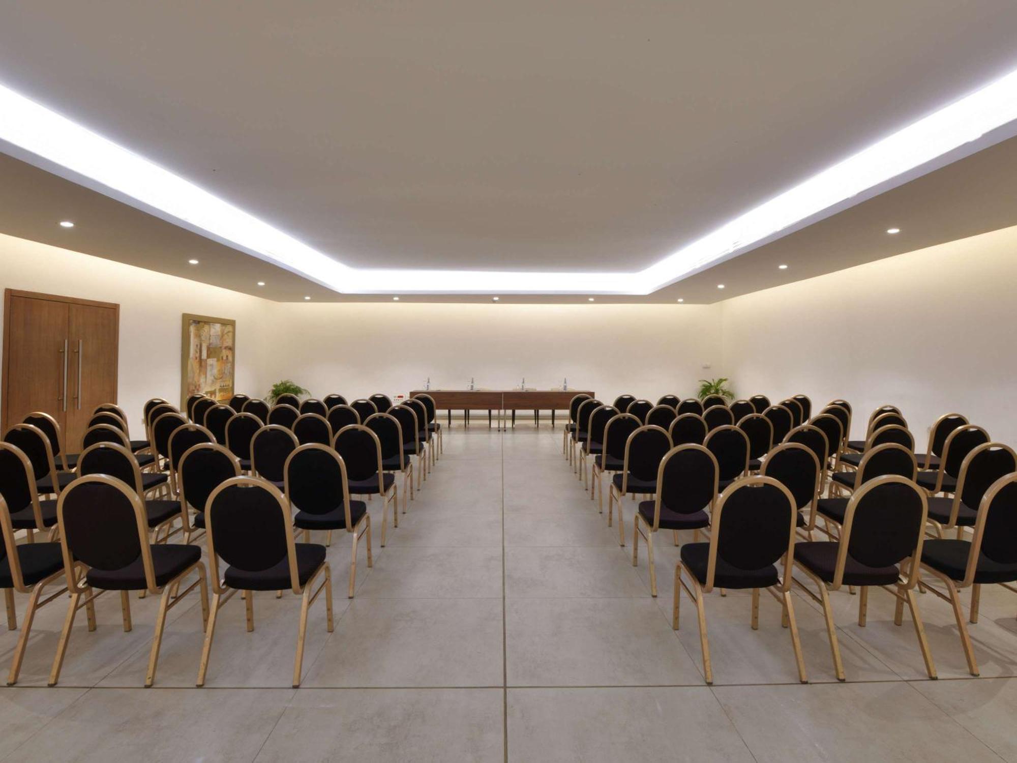 Pullman Kinshasa Grand Hotel Εξωτερικό φωτογραφία